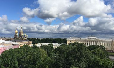 La vista che si gode dal Grand Hotel Europe, albergo iconico di San Pietroburgo. La metropoli russa sta scomettendo molto sulla ristorazione. L'abbiamo verificato in occasione della prima edizione dei Gourmet Days, 4-9 luglio
