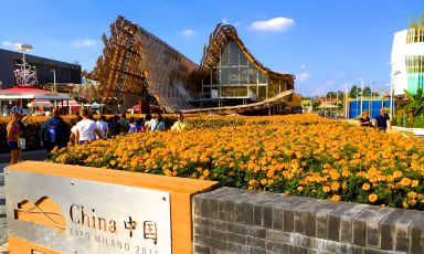 The Chinese Pavilion at Expo 2015 is the largest, after the German one. It aims at presenting a country that in balance between past and future, tradition and modernity