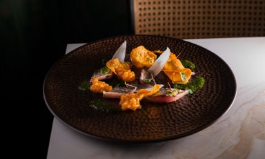 L'Escabeche di sgombro è la ricetta di fine estate di Alexander Robles, chef del ristorante Azotea a Torino
