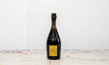 An elegant bottle created by Japanese artist Kusam