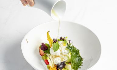 Minestrone di frutta e verdura è il Piatto dell'Estate 2022 di Raffaele Lenzi, chef del ristorante Al Lago de Il Sereno, hotel 5 stelle lusso sul Lago di Como

