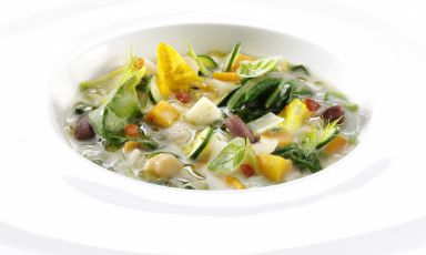 Un primo piano della Zuppa Etrusca del Luogo di Aimo e Nadia, primo piatto del menu benefico in programma domenica 21 ottobre all'Opera San Francesco per i Poveri. Donazione a partire da 100 euro a persona, ogni prenotazione al numero 02.49455885.