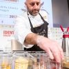 Two chefs tried to make fish “meatier” without betraying it. By translating it at most.  The first was Tony Lo Coco, a debut on the stage of Identità
