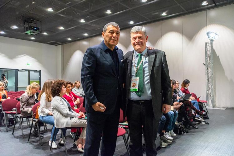 Claudio Ceroni, co-fondatore con Paolo Marchi di Identità Golose, col direttore del Consorzio Tutela Grana Padano, Stefano Berni