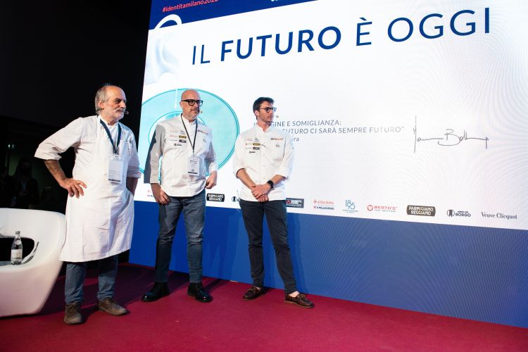 On the stage of Identità Milano 2022, the ABC of 