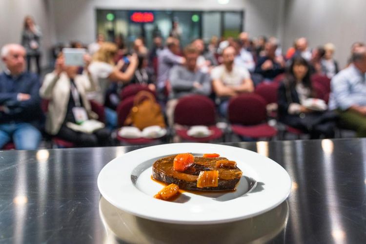 Brasato di bresaola con carote e sedano, un'idea di Baronetto
