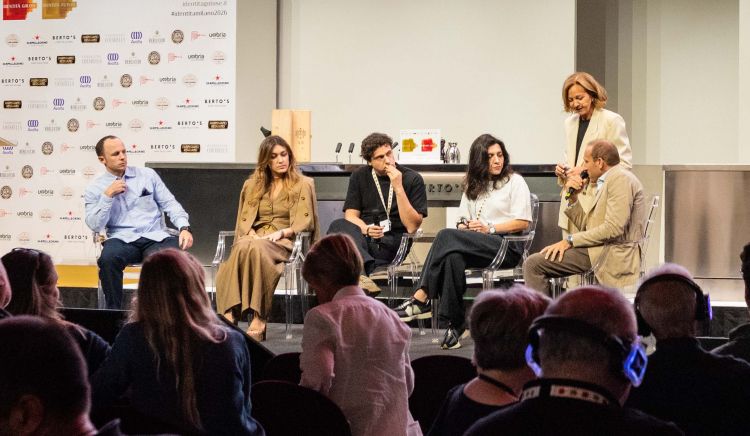 Sul palco di Identità Milano Federico Veronesi, E