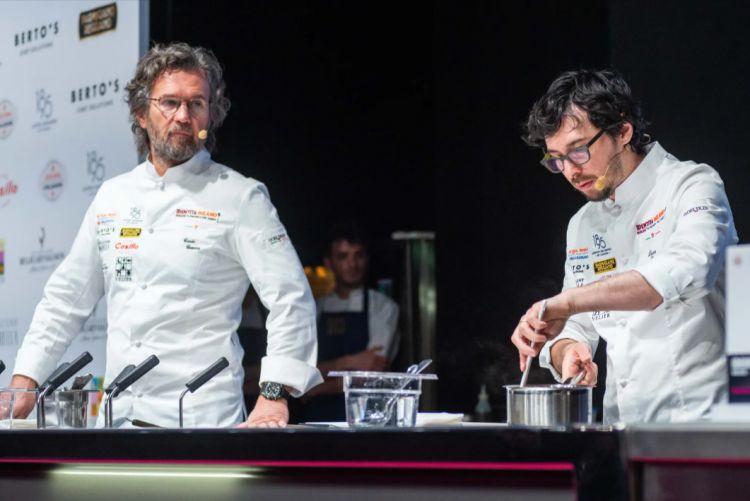 Cracco e Sacchi sul palco di Identità Milano