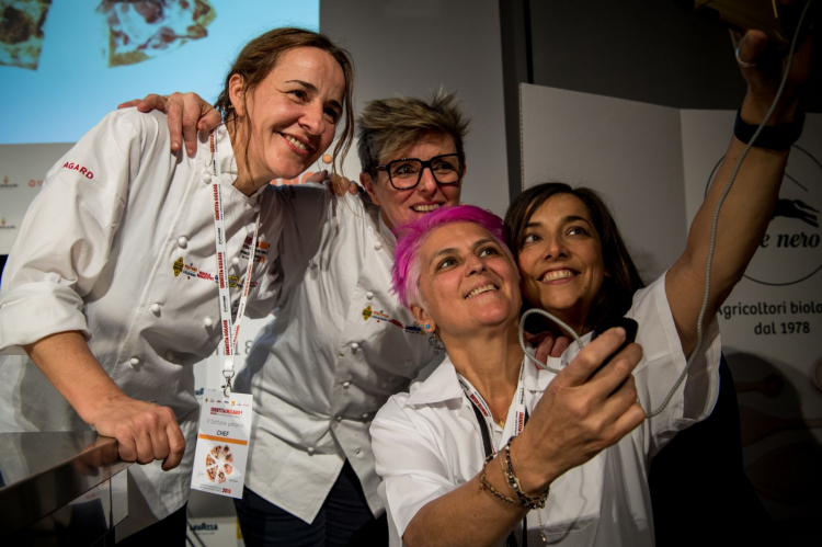 Foto di gruppo al femminile: da sinistra Maria Solivellas, Viviana Varese, Cristina Bowerman e Lisa Casali
