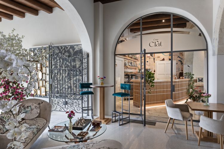 Ingresso a Casa Clàt, gioiello di ospitalità ne