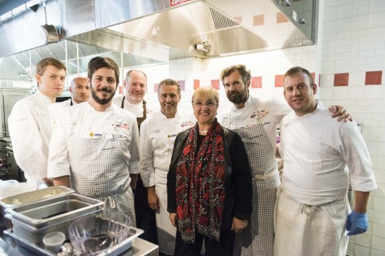 The protagonists of the lunch at Eataly Chicago. Left to right, Federico Kauss, Alessandro Pesci, Michael Tusk, Giancarlo Perbellini, Lidia Bastianich, Carlo Cracco
