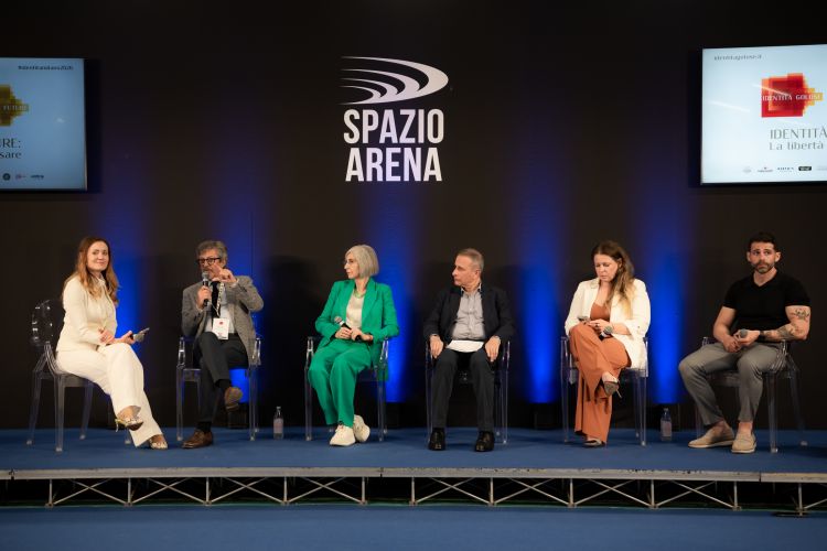 Sul palco dello Spazio Arena, Angela Stoppato, C