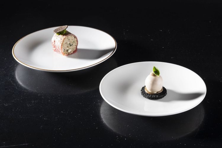 ...per poi andare con i piatti veri e propri. Inizia Servetto con due appetizer: Cima alla Ligure e Piscialandrea (tutti i piatti li abbiamo descritti qui)