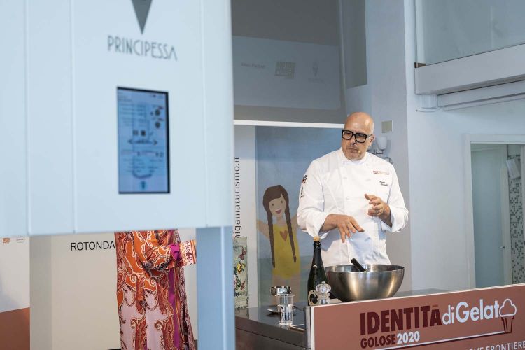 Paolo Brunelli at Identità di Gelato
