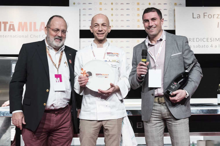 Camanini, Chef of the Year , with Paolo Marchi and Gian Luca Uccelli of Contadi Castaldi
