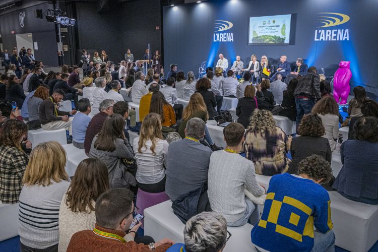 Il pubblico e i relatori
