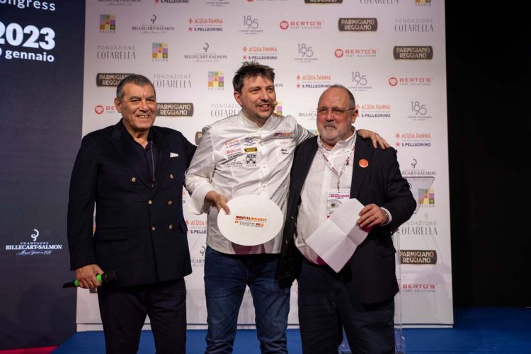 Alberto Gipponi (al centro), premiato da Regione 