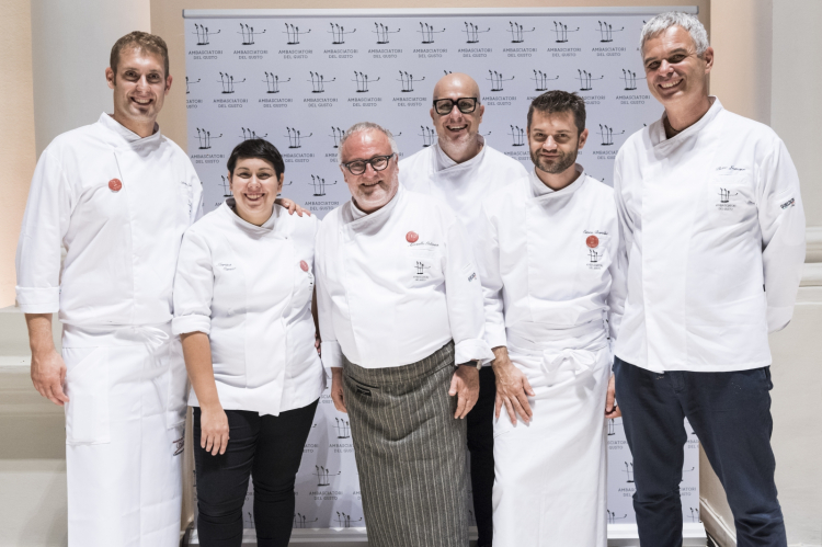 At the end of the congress, "7 chef per Amatrice" saw the participation of Salvatore Salvo, Martina Caruso, Antonello Colonna, Paolo Brunelli, Enrico Bartolini and Pietro Leemann
