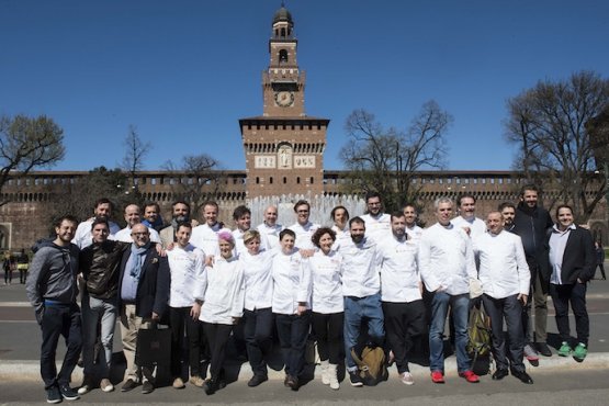 A group photo in the shade of the Sforza Castle in