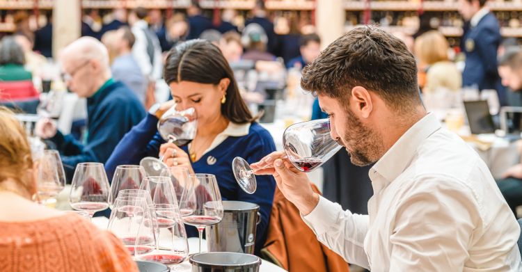 La degustazione al chiostro di Sant'Agostino