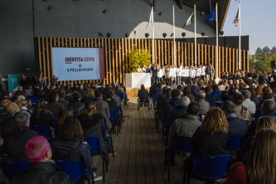 La platea gremita che ha seguito la presentazione