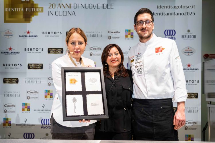 Da sinistra, Roberta Esposito, Mariarosaria Bruno e Alessio Esposito