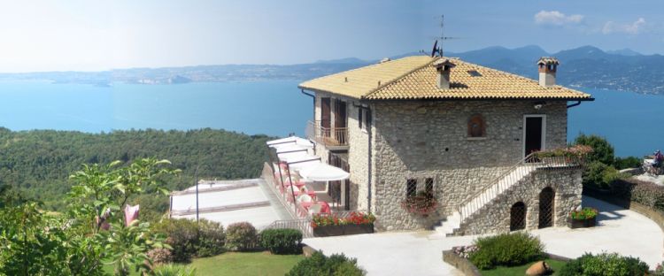 Un'immagine, decisamente parziale, della vista che si gode da La Casa degli Spiriti