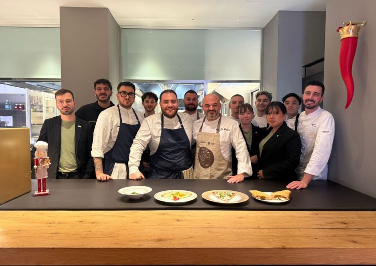 Foto di gruppo al pass, con Lorenzo Sirabella e