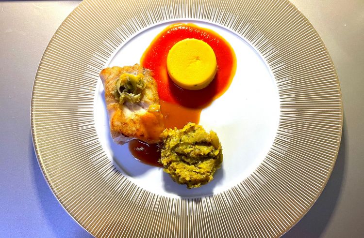 Trancio di cernia con coulis di rougaille