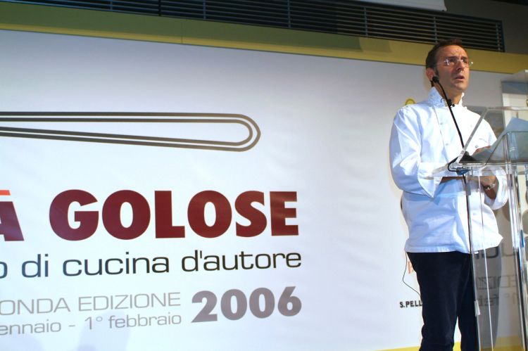 ANN0 2006 - La prima lezione di Massimo Bottura a Identità MIlano
