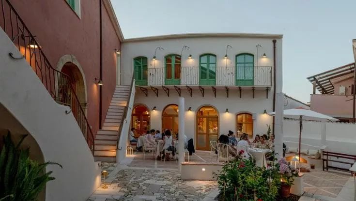 Hotel Casa di Nonno e ristoreante Domu a Serdi