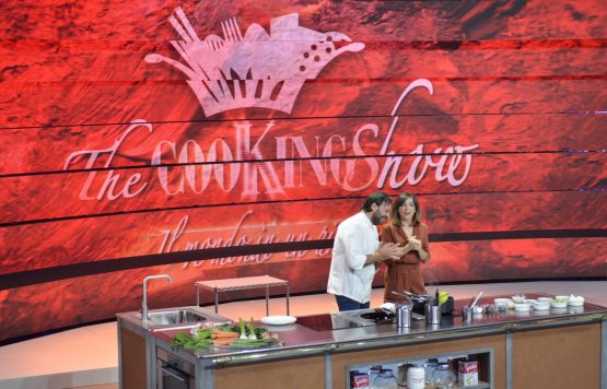 Ugo Alciati e Lisa Casali durante la "prima" di The CooKing Show (foto Brambilla / Serrani)