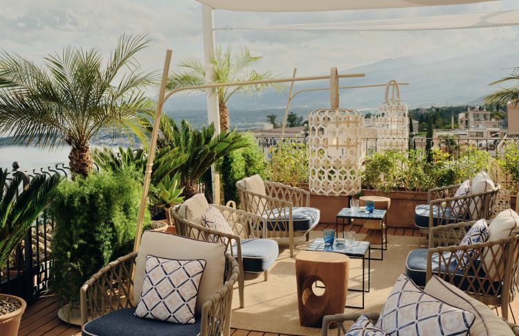 Per la seconda stagione, Louis Vuitton riapre Le