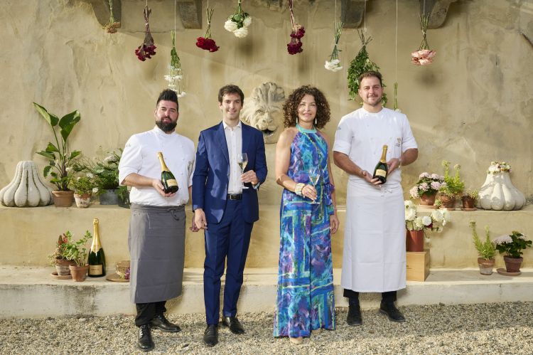Gli chef Davide De Prà e Matteo Metullio con Carl