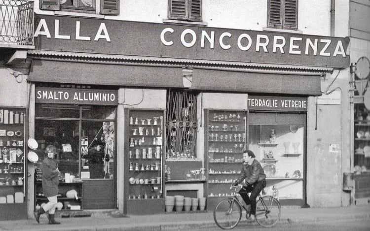 L’insegna originaria da cui l’omonima Osteria
