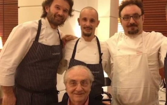 Accadde durante Identità Golose a Milano, febbraio 2013, quando Carlo Cracco, a sinistra nella foto, invitò altri due allievi di Gualtiero Marchesi, Enrico Crippa e Paolo Lopriore
