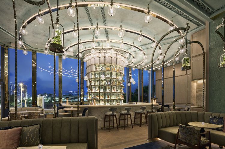 Argo, cocktail bar del Four Seasons Hotel di Hong 