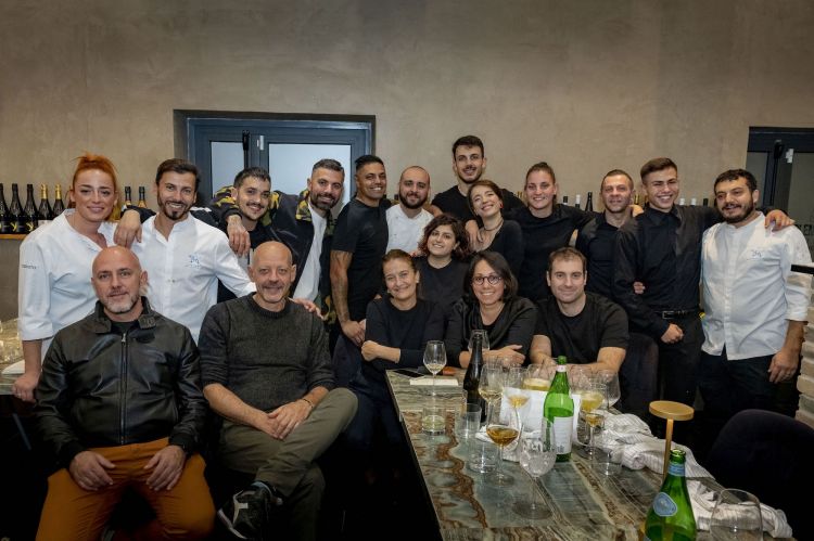 Foto di gruppo per i ristoratori di Periferia Iod