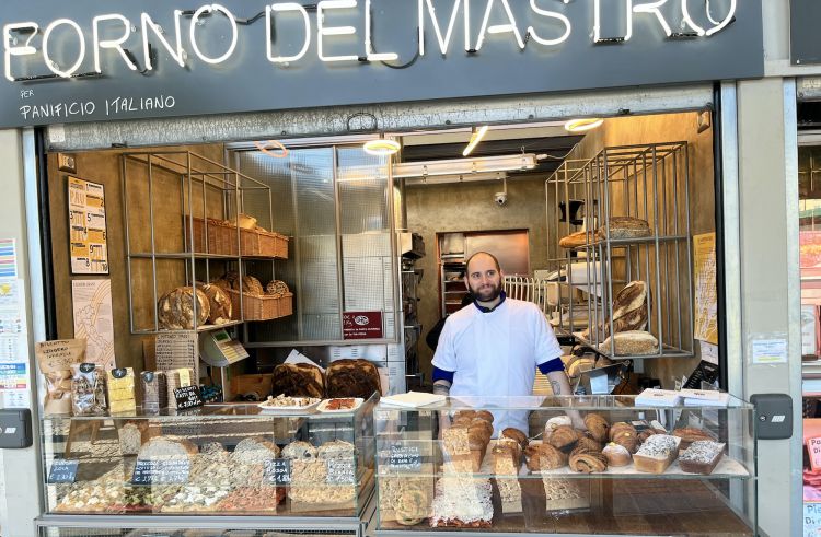 Adriano Del Mastro, al timone del suo piccolo forn