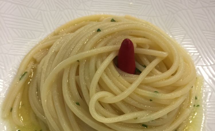 Spaghetto con colatura di alici (Torrente)