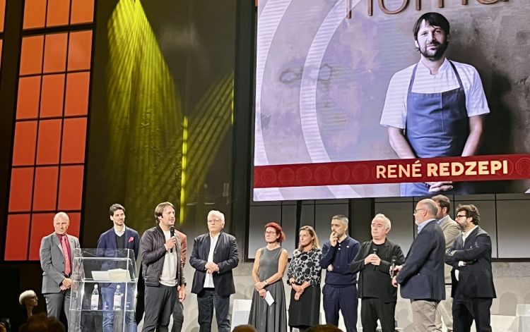 Rene Redzepi sul palco della Nuvola Lavazza di Tor