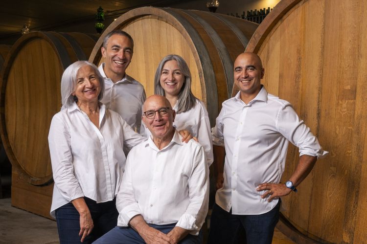 La famiglia Vaira, cantina G.D.Vajra in frazione 