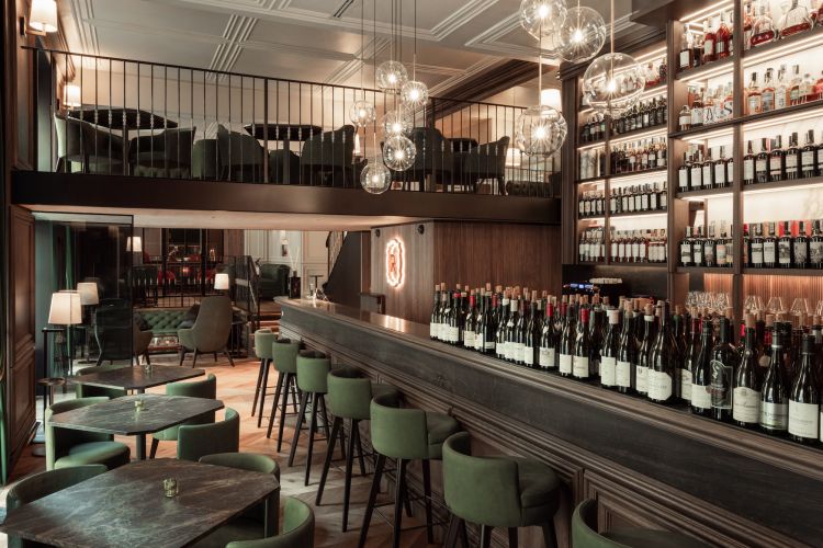 Il bancone di Remedy Wine & Spirits, viale Majno