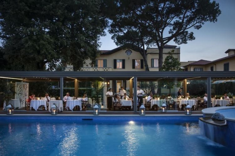 Hotel Byron, viale della Repubblica 59, Forte dei Marmi (Lucca)
