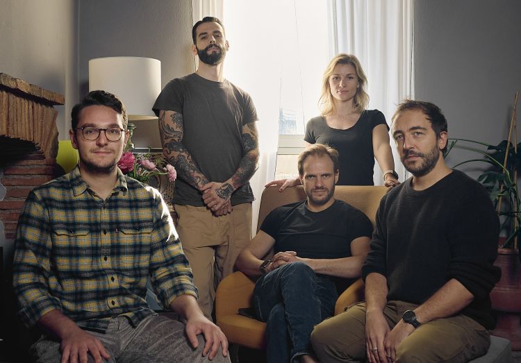 I protagonisti di Se carne, questa carne: da sinistra Edoardo Celadon, Tommaso Tonioni, Edoardo Tilli, Klodiana Karafilaj, Stefano Delìa