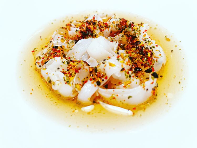 Calamari, almond, galanga
