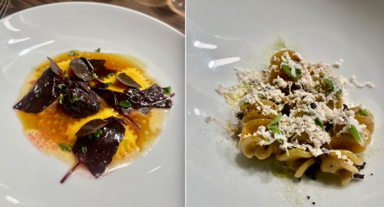 Due primi piatti che non lesinano sul gusto: a sinistra Mitone ("far sobbollire" in dialetto piemontese), un raviolo di vitello, zabaione profumato alla cannella e chiodi di garofano, capperi, jus al vitello tonnato. A destra Riviera, una pasta cotta in una salamoia di olive taggiasche, unita a polvere di peperoni affumicati e finocchietto selvatico, che colpisce per la spiccata sapidità, del tutto naturale