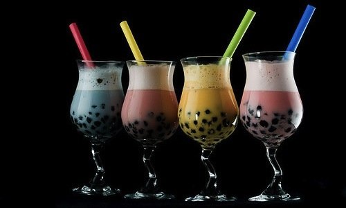 Quattro esempi di Bubble tea, in cinese abbreviato