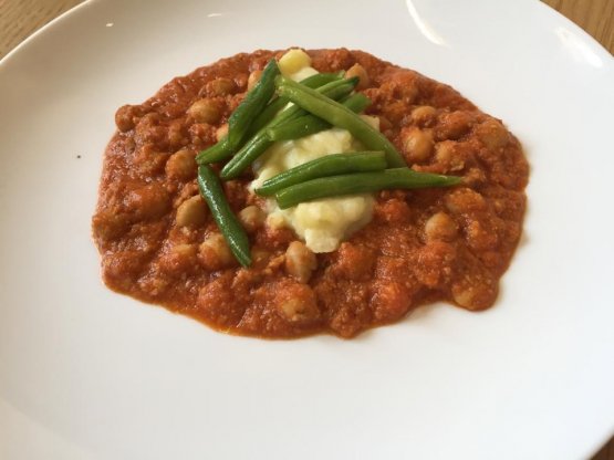 Il Ragù "di tutto" in salsa bolognese, il secondo dei 3 piatti del menu di Adrià, cucinato in omaggio a Massimo Bottura (foto Zanatta)