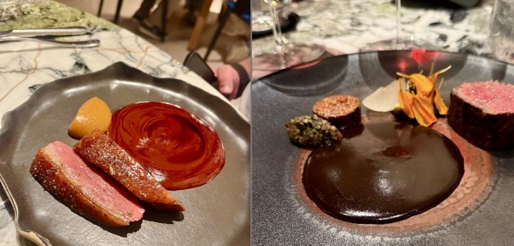 I due pezzi forte di tutto il menu: a sinistra, Anatra arrosto al mole manchamanteles ("macchiatovaglie", salsa tipica di Puebla e Oaxaca), realizzata con una base di cocco, riduzione di biete e miele.
A destra, Rib eye (costata) con mole xhichilo negro, pico de gallo (salsa molto diffusa con pomodori, cipolla, peperoncino, coriandolo e succo di lime), huitlacoche (carbone di mais, anche detto "tartufo del Messico) e verdure al carbone. Impressionante la profondità del Chicilo negro, salsa mole originaria di Oaxaca che mette assieme peperoncini chilhuacle, ancho, pomodori, tomatillos, aglio, avocado, chiodi di garofano, cumino, brodo di manzo, pepe nero in grani... "Nell'enorme varietà, 3 ingredienti sono comuni a tutti i mole", spiega Jorge, "aglio, cipolla e peperoncino"
 
